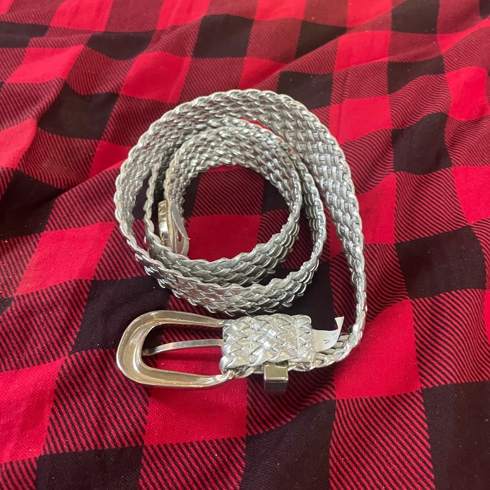 Vintage Womens Silver Braided Woven Metal Belt M Buckle Shiny Fashion Accessory